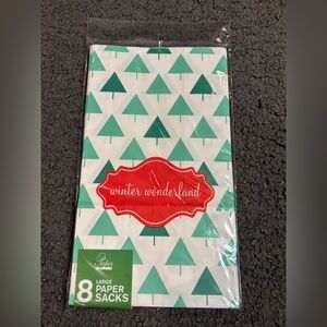 Winter Wonderland Paper Images 8 Large Paper Sacks Christmas Tree Green White